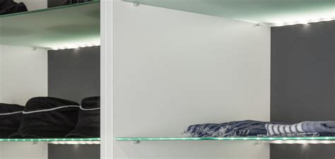 Walk-in wardrobe: elegant spaciousness - Häfele - balustradellc