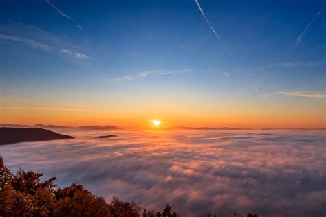 Want to experience a sunrise above the clouds, fresh ... - balustradellc