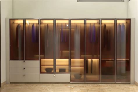 Wardrobe shutters by Kramer. A sleek aluminium frame with just 5mm ... - balustradellc