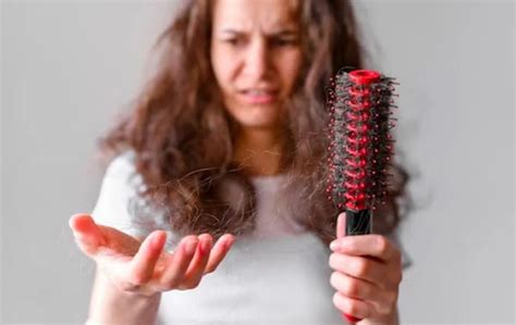 Waspadai Penyebab Rambut Rontok dan Cara Mengatasinya - balustradellc
