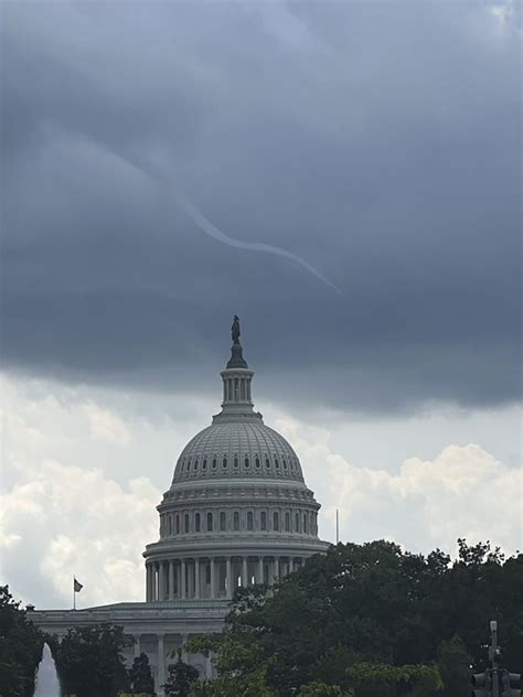 WATCH: Funnel cloud over US Capitol goes viral