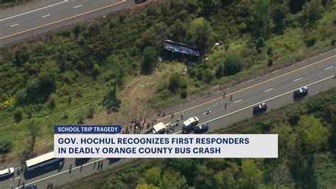 WATCH: Gov. Hochul to recognize bus crash first responders