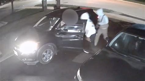 WATCH: Home surveillance captures scary carjacking attempt in Brampton driveway