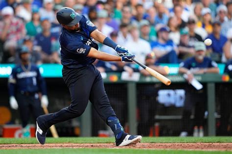 WATCH: Rockies’ Elias Diaz hits two-run home run at MLB All-Star Game