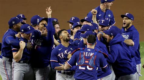 WATCH LIVE: Texas Rangers celebrate World Series win with parade