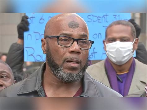 WATCH LIVE | Chicago man exonerated after spending 28 years in prison