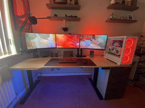 WFH / Gaming triple monitor stand / sit desk : … - balustradellc