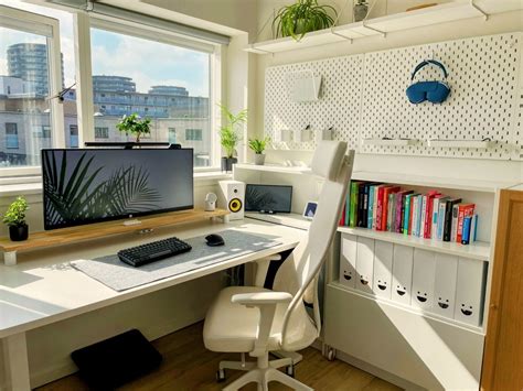 Wfh Desk Setup Essentials For Small Apartments Maximizing Productivity - balustradellc