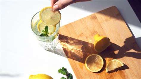 What Happened When I Drank Lemon Water Every Day for a Month - balustradellc