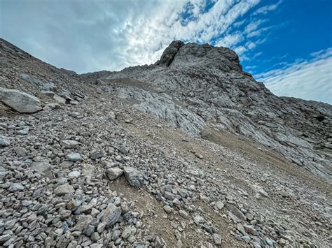 What Is a Scree Field in Alpine Hiking - balustradellc