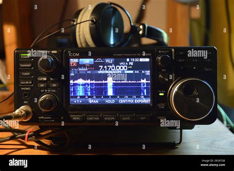What is Ham Radio & How Do Ham Radios Work? - balustradellc