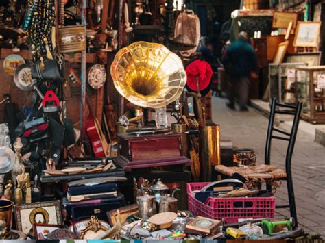 What Sells at Flea Markets: 30 Profitable Items - Small Business Trends - balustradellc