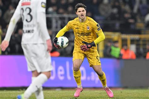 What Senne Lammens did after Raul Jimenez scored for Fulham - balustradellc