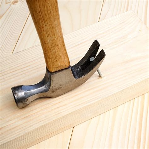 What To Know About Claw Hammers - The Family … - balustradellc