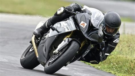 What You Need to Know About Frame Sliders - balustradellc