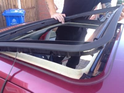 What You Need to Know About Sunroofs and Auto Glass Repair - balustradellc