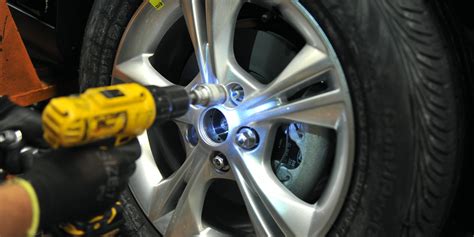 Wheel Studs Versus Wheel Bolts Explained - Road - balustradellc