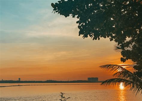 Where to see the sunrise and sunset in Singapore: 25 best spots ... - balustradellc