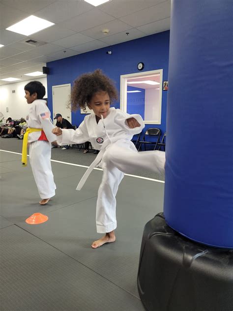 which martial art uses the oher persons momentum against them - balustradellc