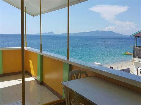 WHITE BEACH RESORT BAR & RESTAURANT (Puerto Galera, Filipinler) Otel.