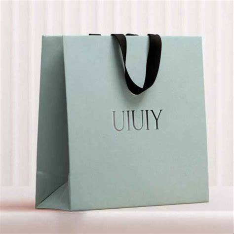 Wholesale Luxury Recyclable Gift Paper Bags with Embossing - raincitystudios.com