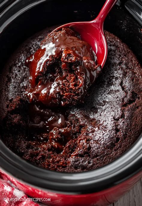 Why This Slow Cooker Chocolate Lava Cake Surprises Everyone - balustradellc