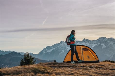 Wildcamping Switzerland | Famke van der Elst | Mountful Hikes - balustradellc