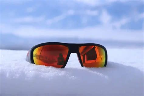 Winter Sunglasses: A Complete Buyer's Guide - balustradellc