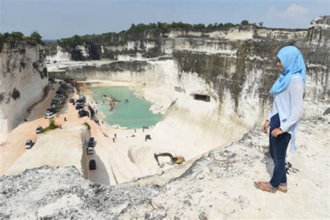 Wisata Alam Batu Kapur, memorial site, local landmark, West Java ... - balustradellc