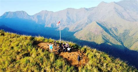 Wisata Lereng Gunung Wilis - Gerbang Desa - balustradellc