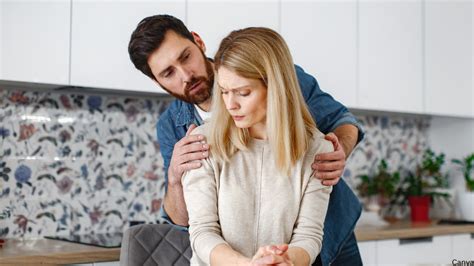 Wives Feel Safe When Husbands Do These 18 Emotional Acts - balustradellc