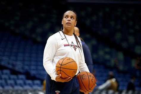WNBA legend Teresa Weatherspoon is the next Chicago Sky coach