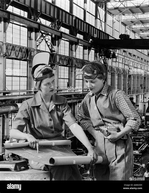 WOMEN IN WWII INDUSTRY & WAR EFFORT "MANPOWER" U.S.