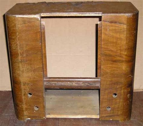 Wooden radio cabinet restoration - balustradellc