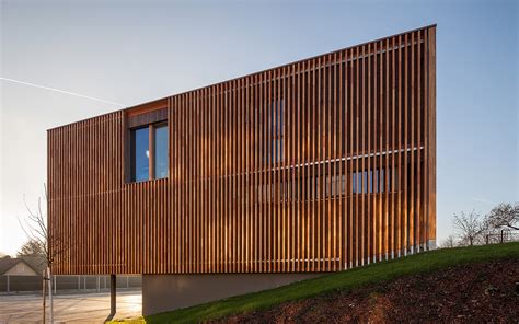 Wooden Slat Facades: Rhythm and Translucency - balustradellc