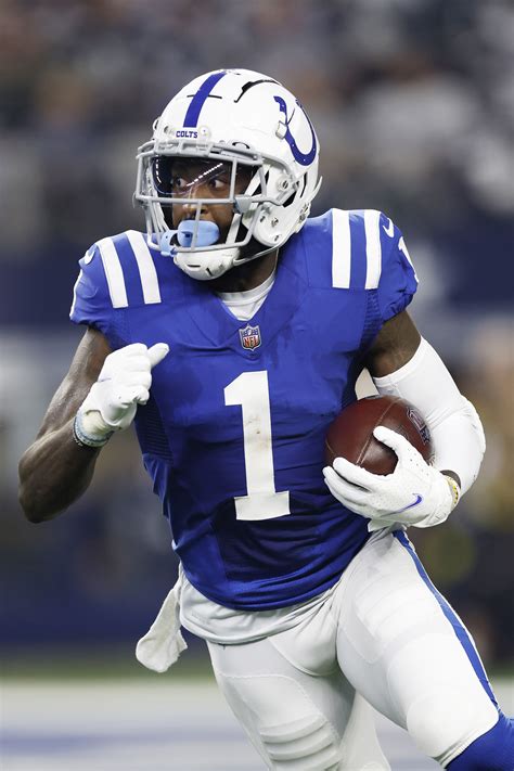 WR Parris Campbell does RB work to close minicamp as Saquon Barkley standoff drags on