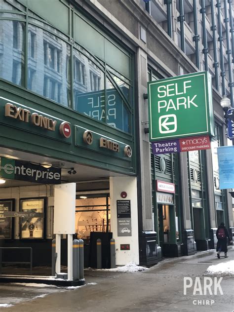 21 reviews of Wabash-Randolph Self Park "Being the closest garage to the Chicago Theatre, it was an easy selection for our parking last night. Upon arrival, we noticed signs instructing us to pre-pay the parking (for $17, instead of $22) if going to the theatre.. 