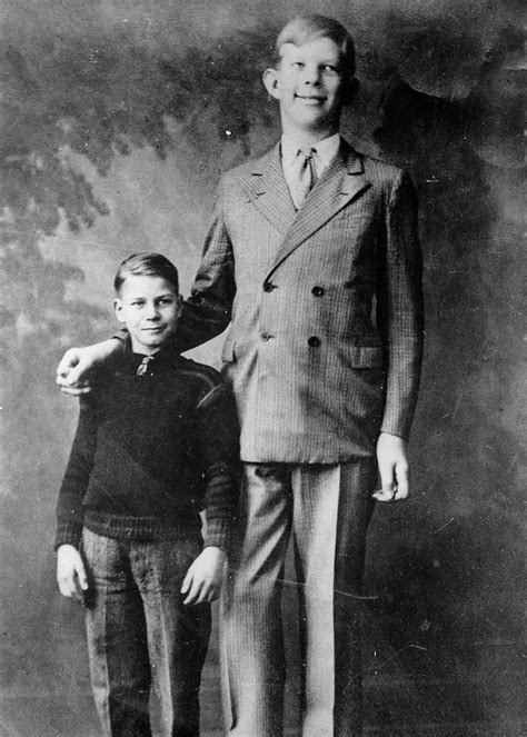 Wadlow. The 9-foot-tall "Alton Giant", Robert Wadlow, was born over one hundred years ago. He only lived to age 22, so the story of the World’s Tallest Man is really... 
