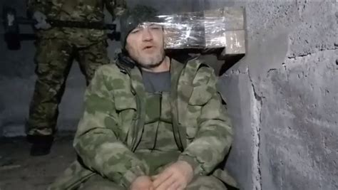 Le chef du groupe russe de mercenaires Wagner a nié ce mardi 15 novembre toute implication dans l'exécution brutale d'un membre présumé de son organisation accusé de désertion en Ukraine .... 