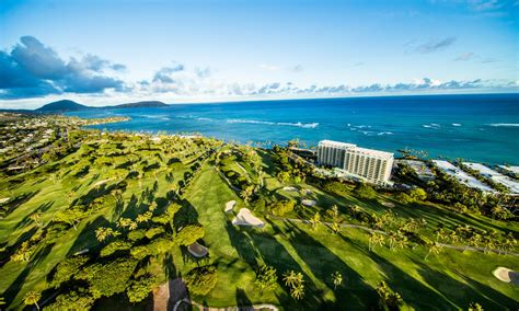 Waialae cc - honolulu hi. January 12, 2022 8:00 am ET. Waialae Country Club in Honolulu, site of this week’s Sony Open in Hawaii, originally was designed alongside Kāhala Beach by famed golden-era architect Seth Raynor and opened in 1927. The private course has undergone multiple reconstructions, mostly in the 1960s as a hotel was added to the property. 