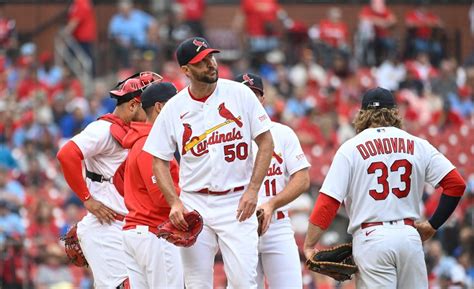 Wainwright deactivates Twitter account after start in London