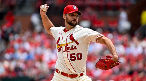 Wainwright goes five innings in return, but Cardinals lose eighth straight