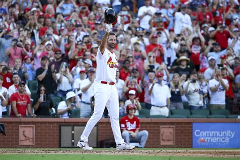 Wainwright strikes out in cameo to end career as Cardinals beat Reds 4-3. Votto ejected