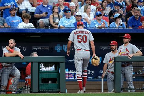 Wainwright struggles again, Cardinals fall 12-8 in I-70 series opener