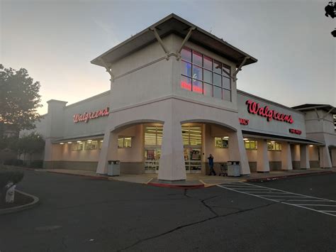 SWC of 35Th Ave. & Deer Valley Rd. (623)582-9566 ... Refill your prescriptions, shop health and beauty products, print photos and more at Walgreens. Pharmacy Hours: M ...