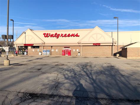Walgreens Near Me » Wisconsin » Walgreens in West Allis. Store Details. 6101 W Greenfield Ave West Allis, Wisconsin 53214. Southwest corner OF 60TH & GREENFIELD. Phone: (414)258-1652 Fax: (414)258-2467 . Map & Directions Website. Regular Store Hours. Every day: 8AM - 9PM ... 6030 W Oklahoma Ave, Milwaukee (1.92 mi) 6600 W …. 