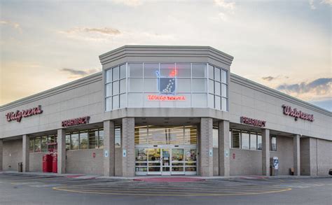Walgreens with Drive Thru Pharmacy Near Clinton, MS. 