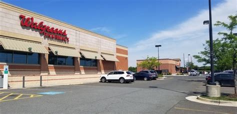 Walgreens gainesville va. Free drive-thru COVID-19 testing is now available at select Walgreens locations. Learn more to see if you should consider scheduling a COVID test. 