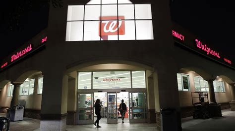 Walgreens is closing 450 locations