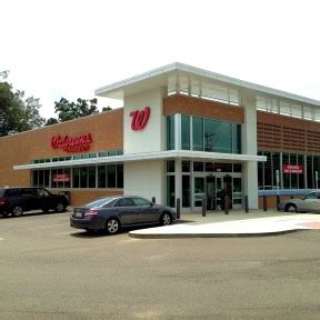 Walgreens on fondren. Apr 10, 2016 · I am a senior who just moved to Houston from out-of-town. The pharmacy tech, Destiny, was friendly, professional & efficient. I am caregiver for an elder sibling & Destiny enabled, with ease, the effective transfer of our combined prescriptions to the W Belfort site. We are grateful. Way to go, Walgreens! 